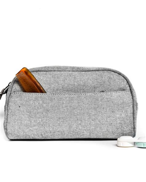 everlane dopp kit